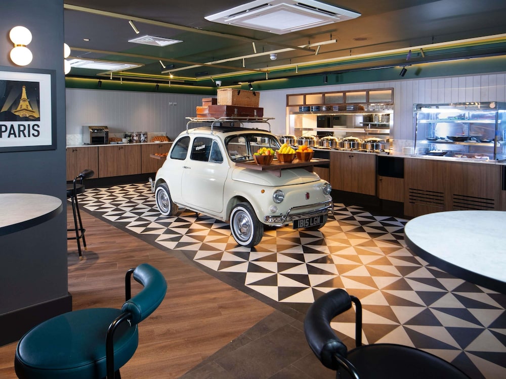 Ibis Styles London Gatwick Airport 50/64
