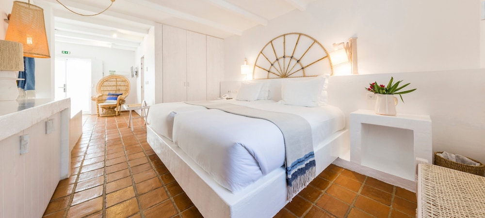 Garden, Family, Suite, Twin Beds, King Bed, Sofa