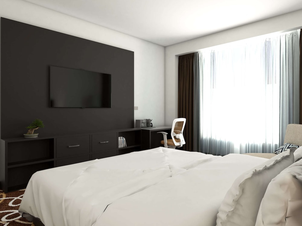 DoubleTree by Hilton Toluca 32/80