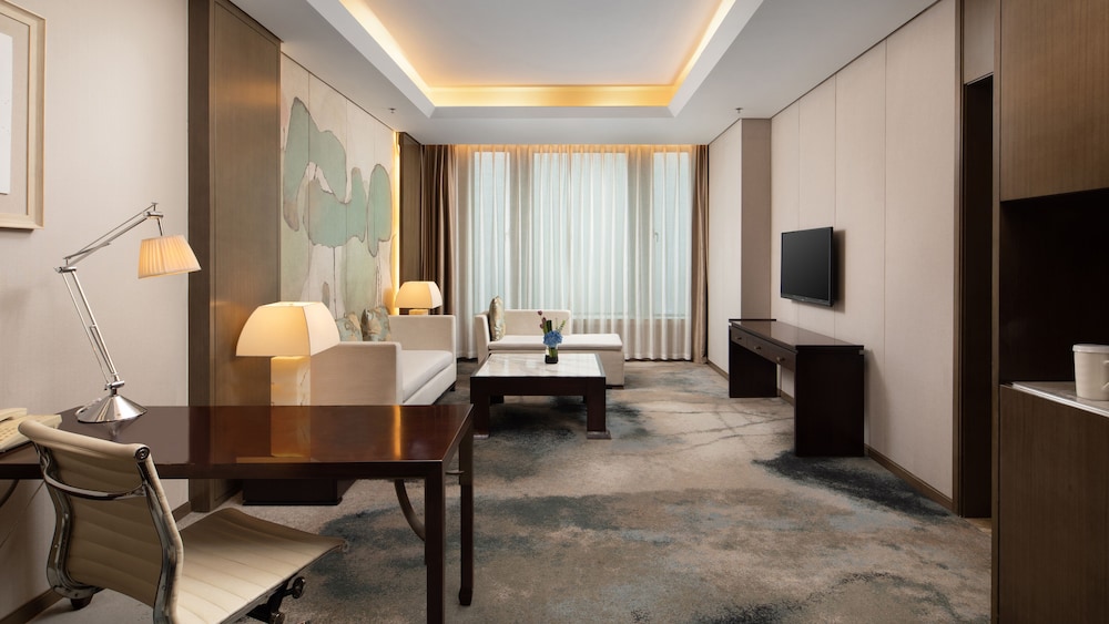 NARADA GRAND HOTEL 35/40