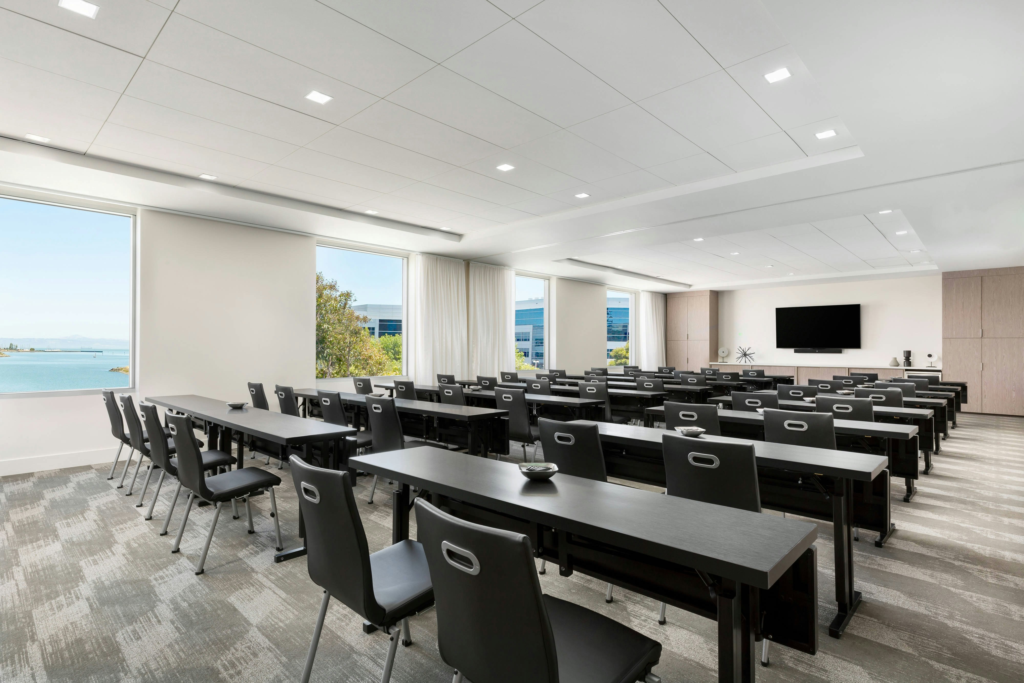 Ac Hotel San Francisco Airport Oyster Point Waterfront 33/42