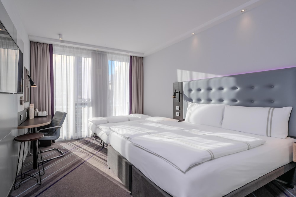 Premier Inn Berlin Alexanderplatz Hotel 9/53