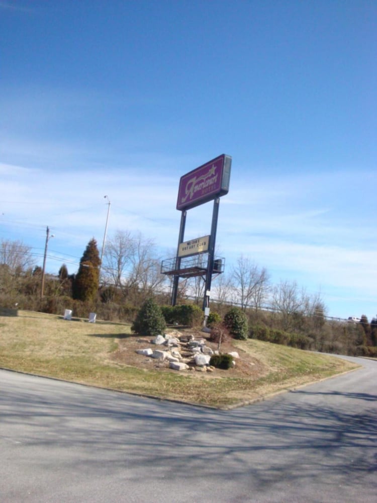 Americourt Extended Stays 34/38