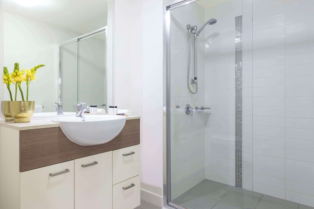 Oaks Brisbane on Charlotte Suites 41/43