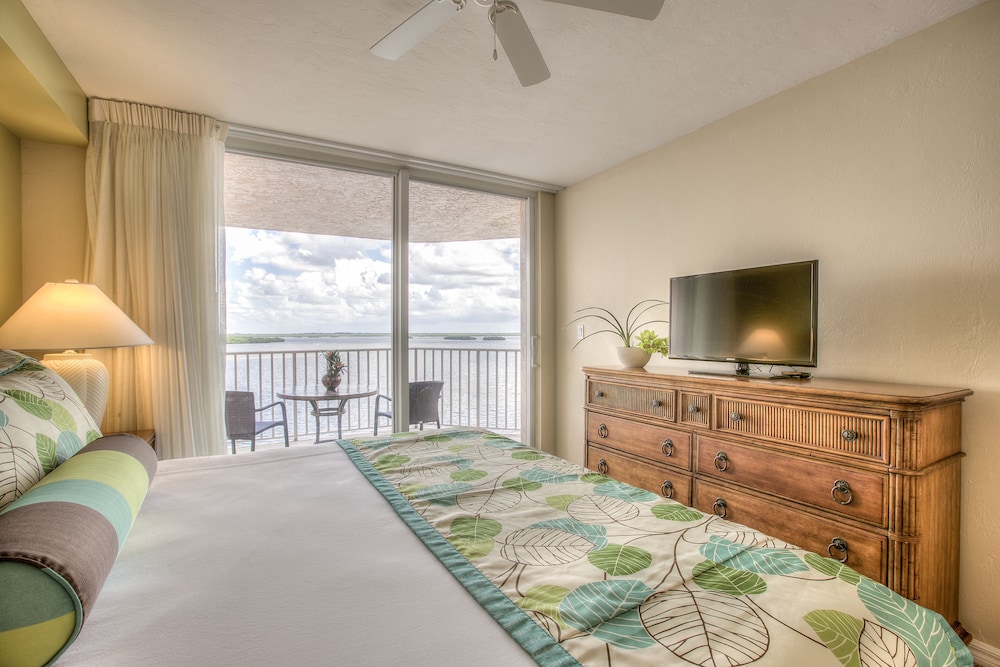 Lover's Key Resort by Check-In Vacation Rentals 31/70