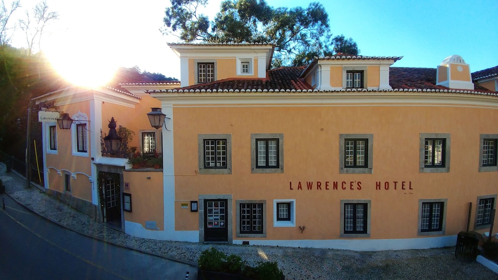 Lawrences Hotel 5/66