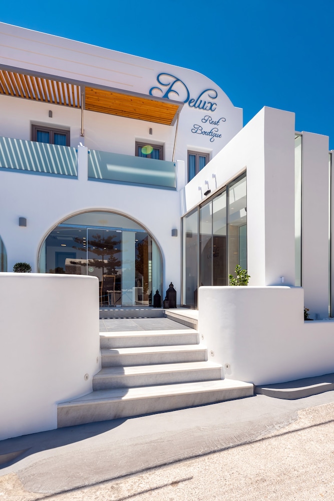 Deluxe Hotel Santorini 6/63