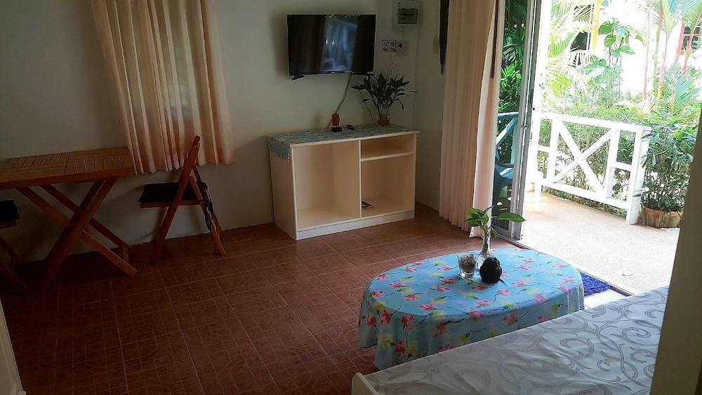 Loma Resort 49/57