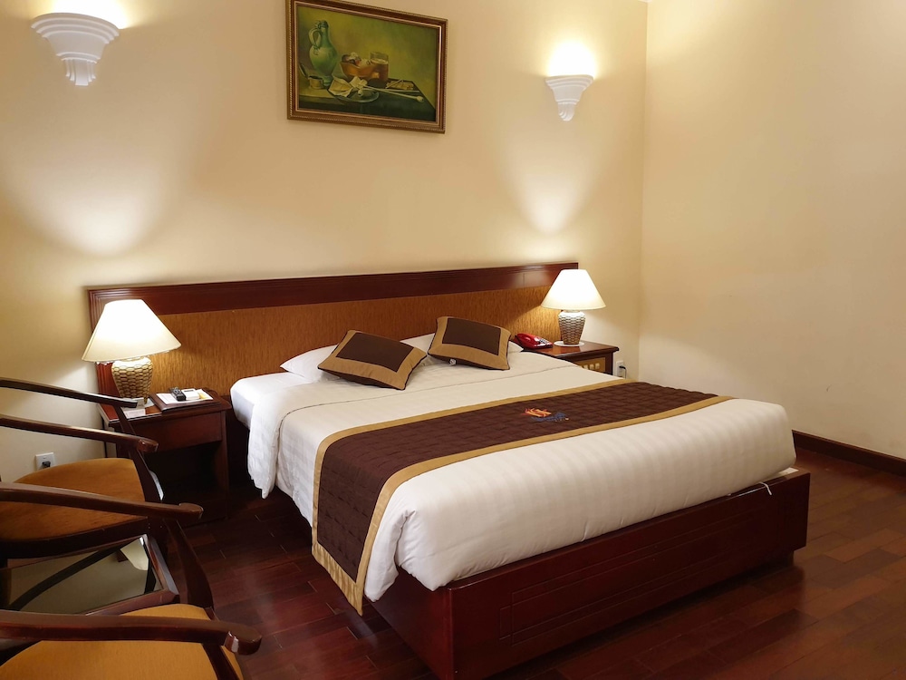 Huong Sen Hotel 18/71