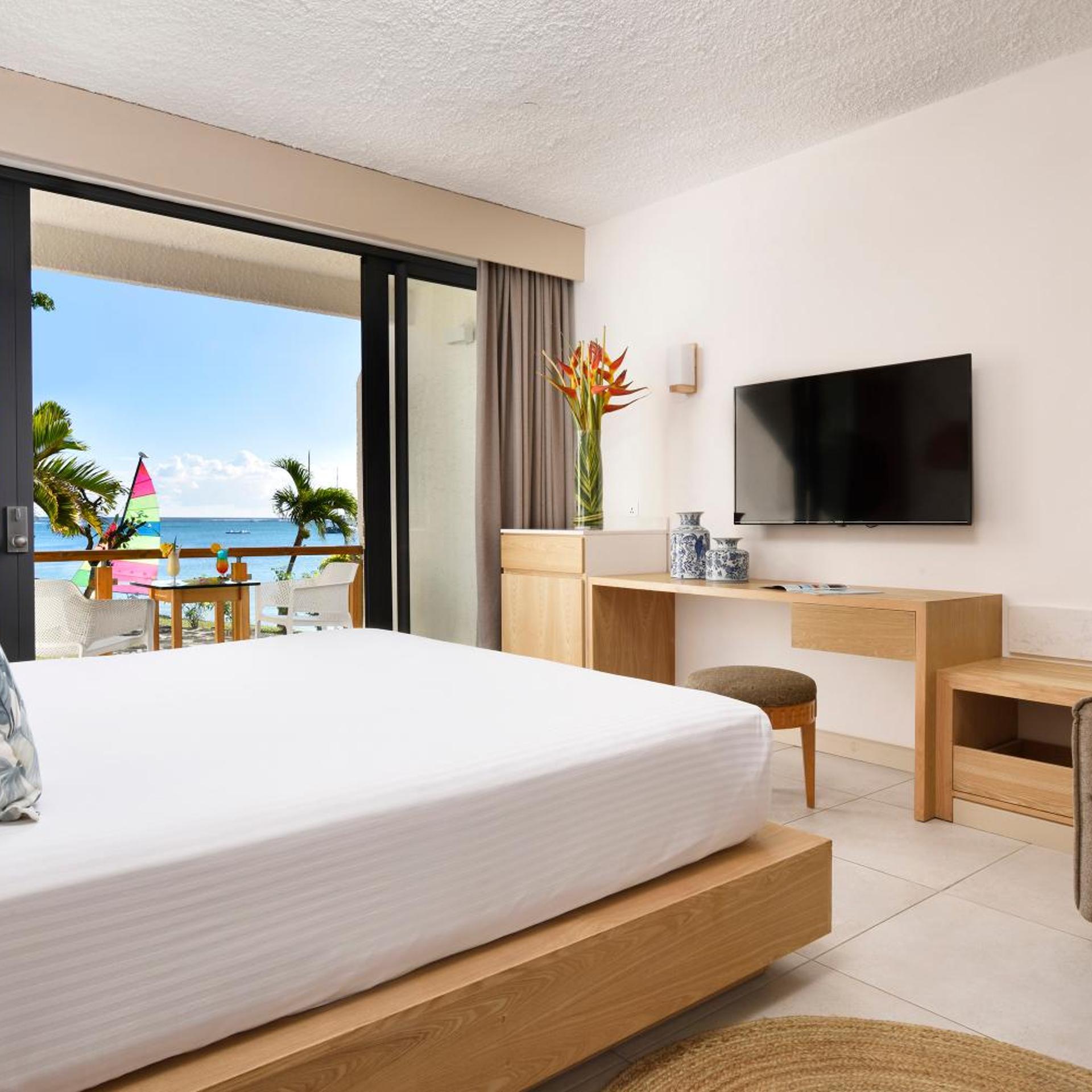 Signature, Coral, Executive, King Bed, Beach Front