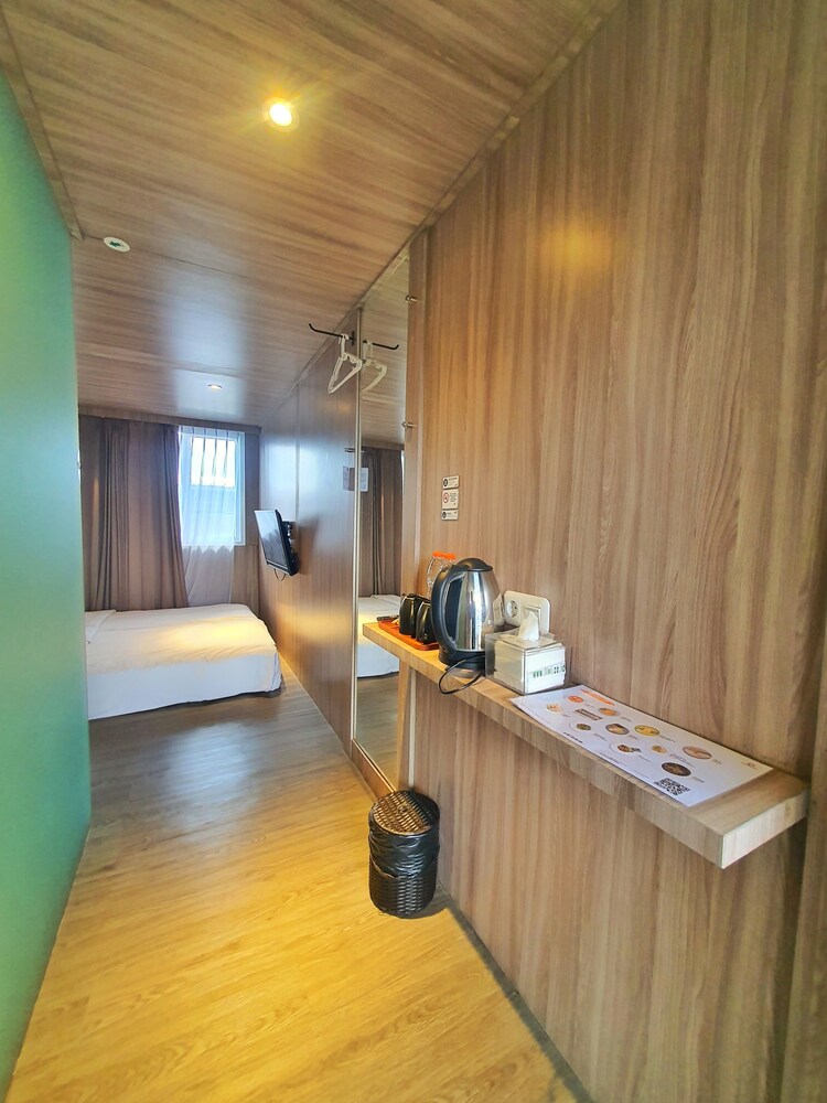 Kontena Hotel 3/20