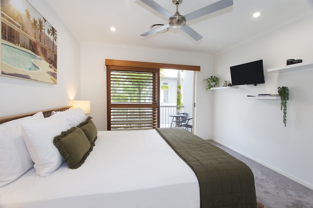 OFFSHORE NOOSA RESORT 25/78