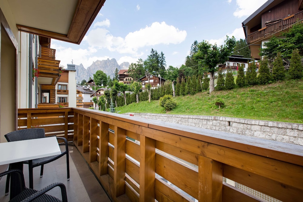 Radisson Residences Savoia Palace Cortina d’Ampezzo 58/65