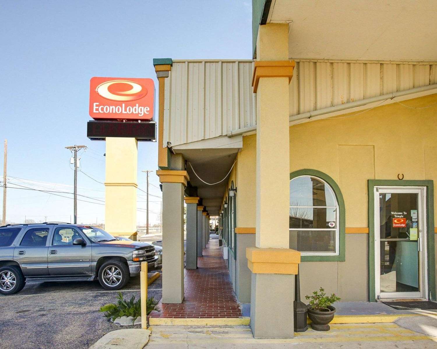 Econo Lodge Temple, TX 27/31
