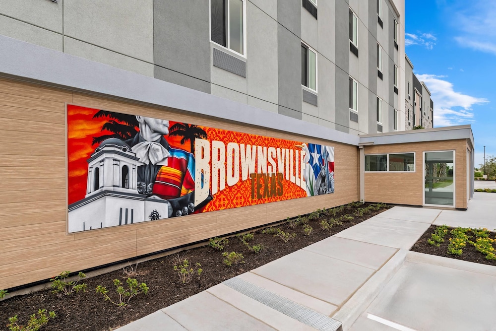 Everhome Suites Brownsville 57/66