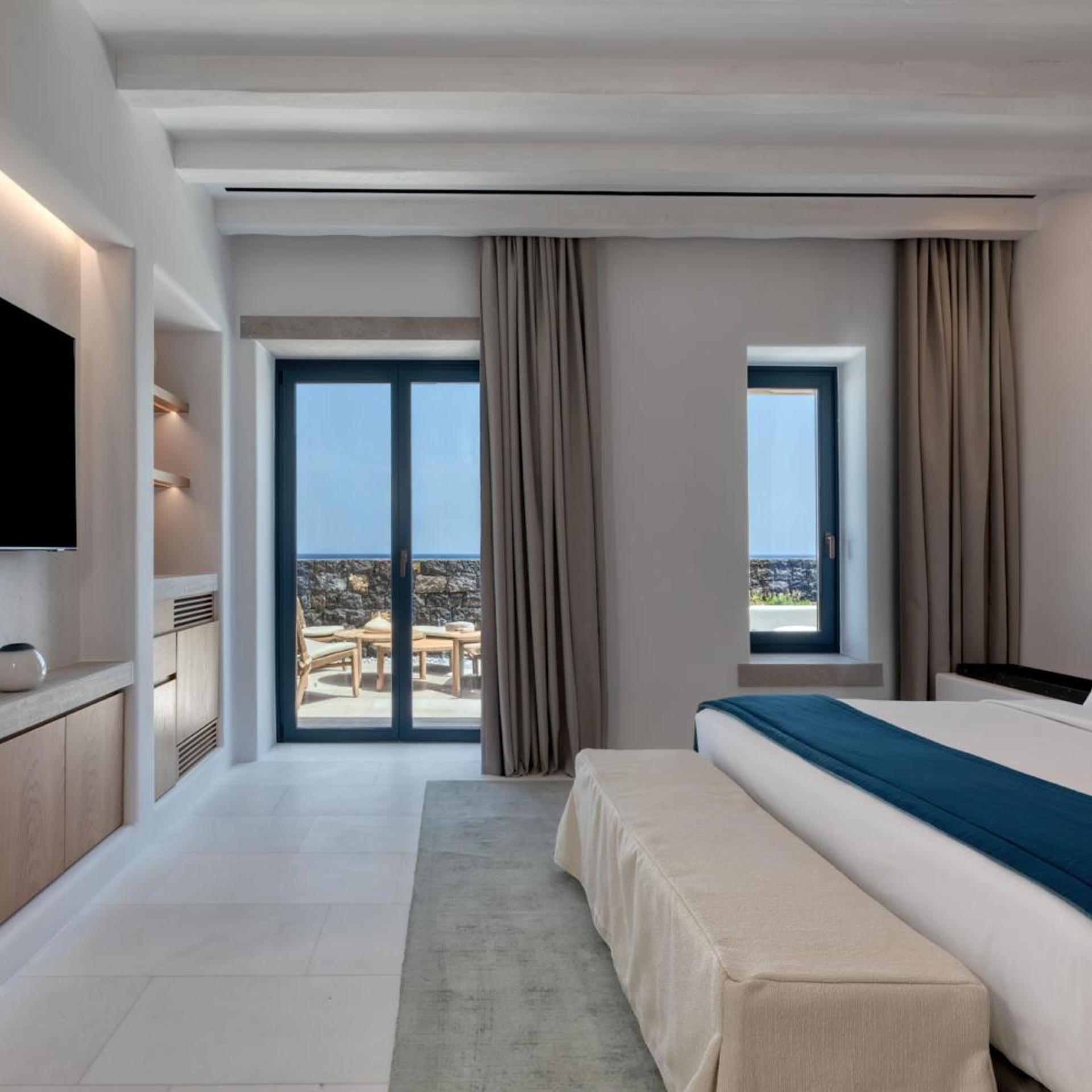 Duplex, Suite, King Bed, Pool and Sea View