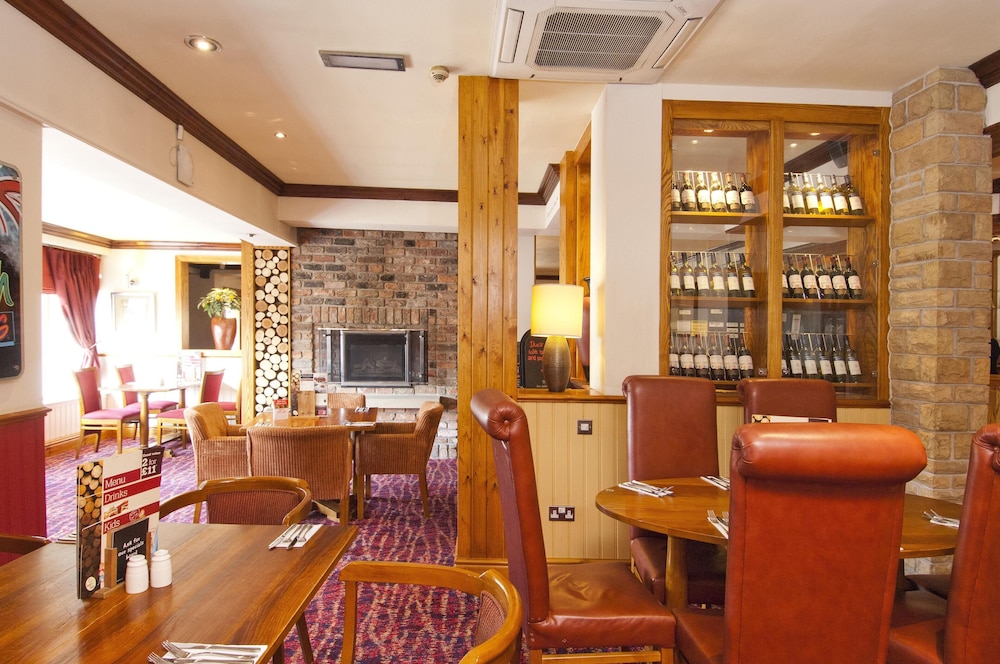 Premier Inn Huddersfield Central 31/36