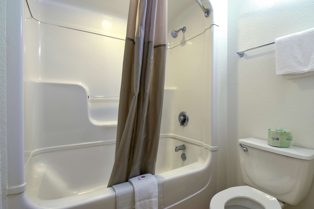Motel6 Escondido Ca 25/54