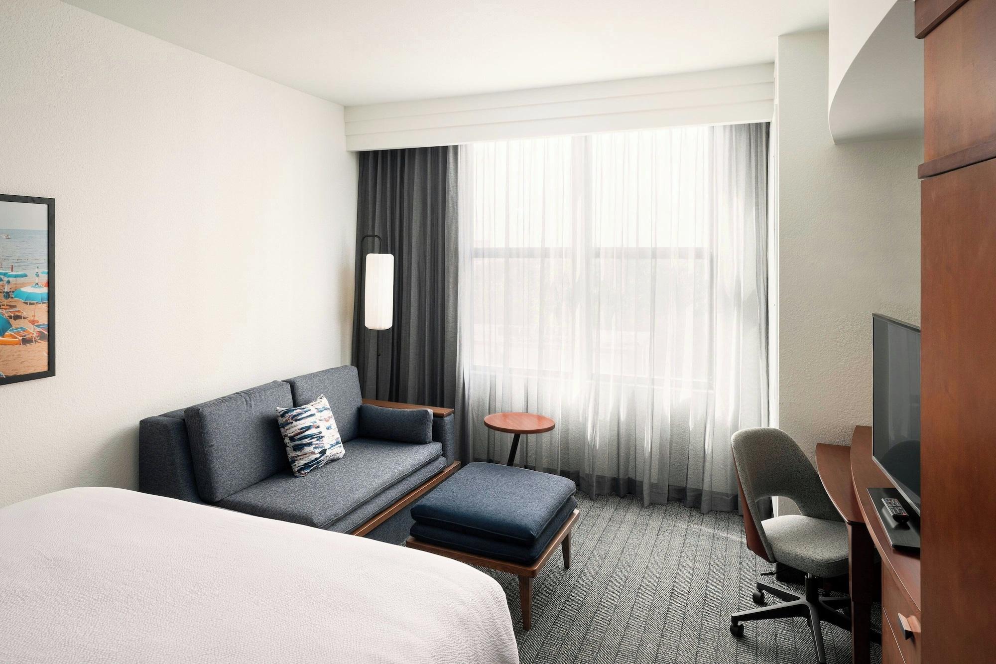 Room, Multiple Beds