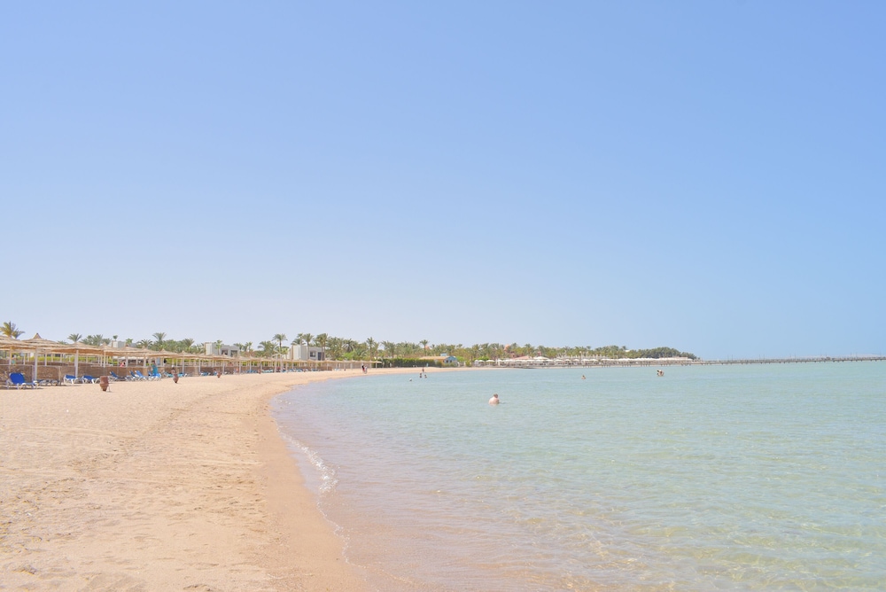 Jasmine Palace Resort and Spa 67/72