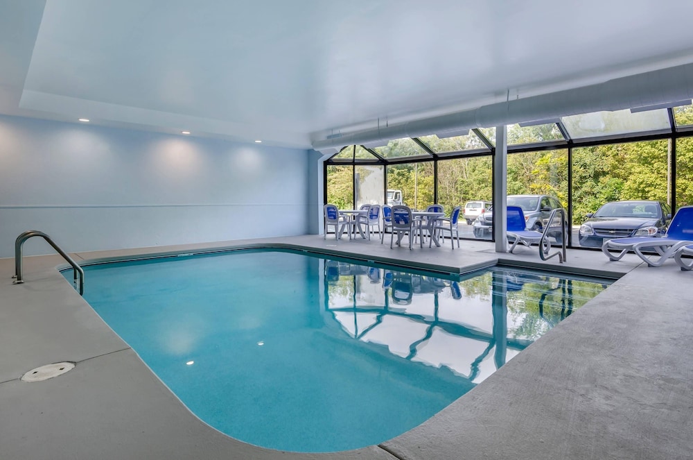 swimming pool spa