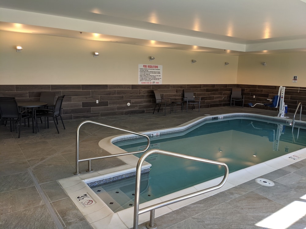 Fairfield Inn & Suites by Marriott Lincoln Crete 28/50