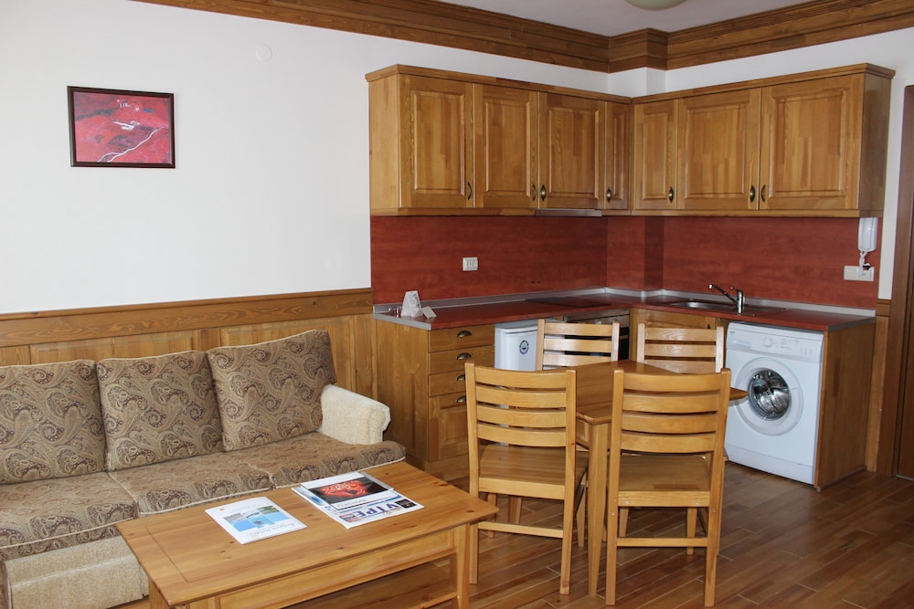 Pirin Golf Country Club Apartments 6/50