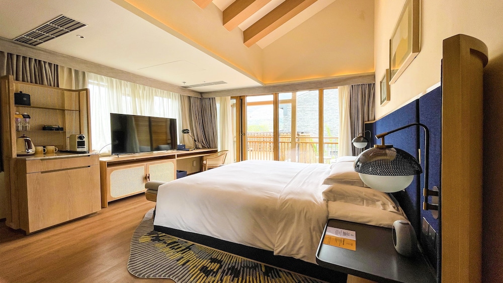 3 Bedrooms, Suite, Twin Beds