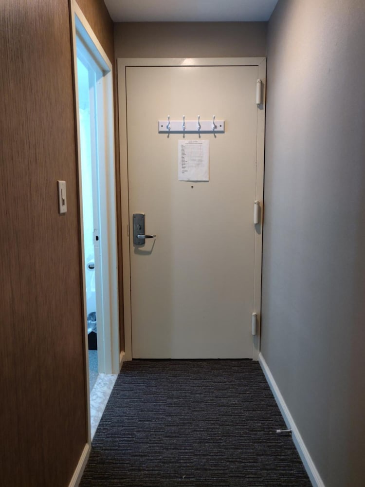 Hotel Key LaGuardia Airport 27/46
