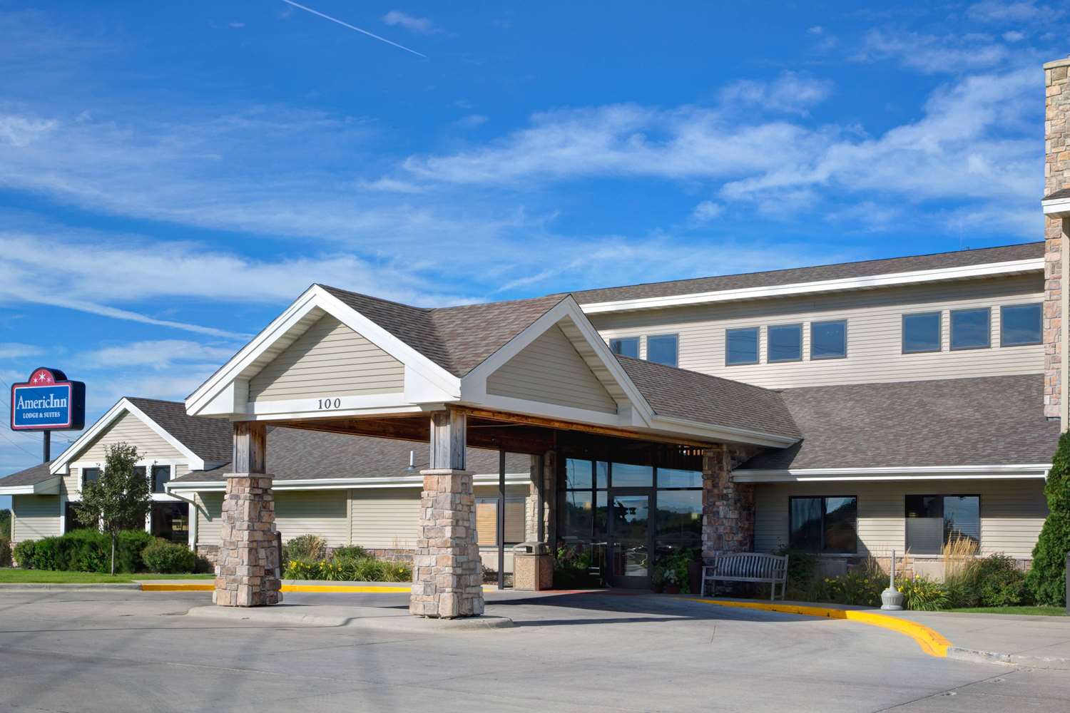 AmericInn by Wyndham Fort Dodge 30/32