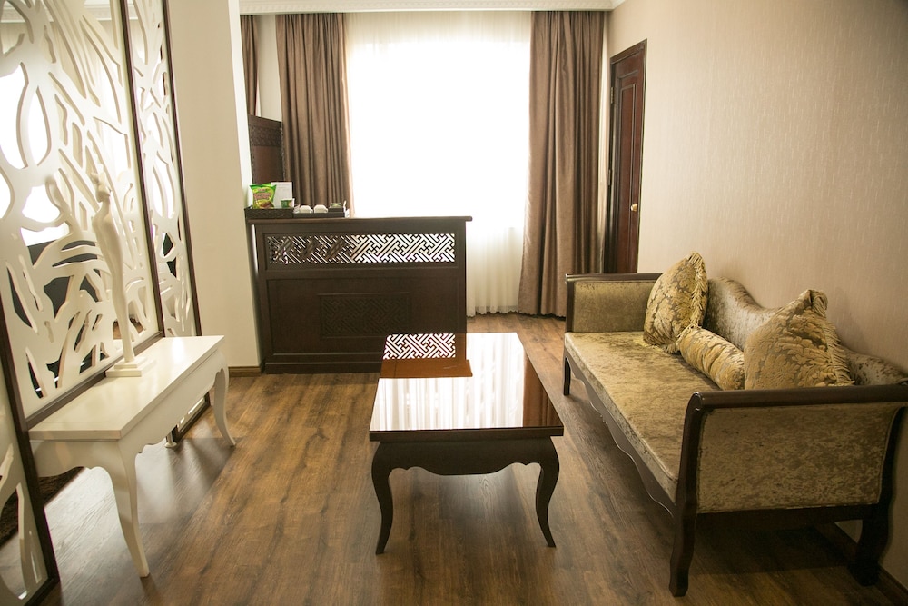 City Bay Palace Hotel 50/70