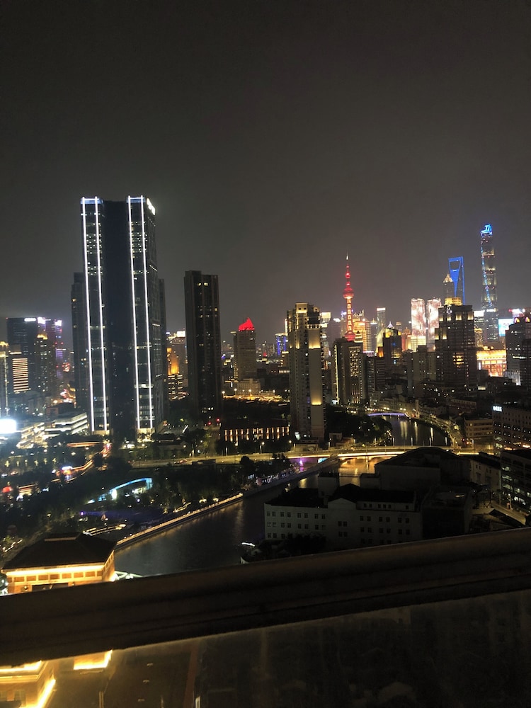 River House Near Peoples Square And The Bund 44/50