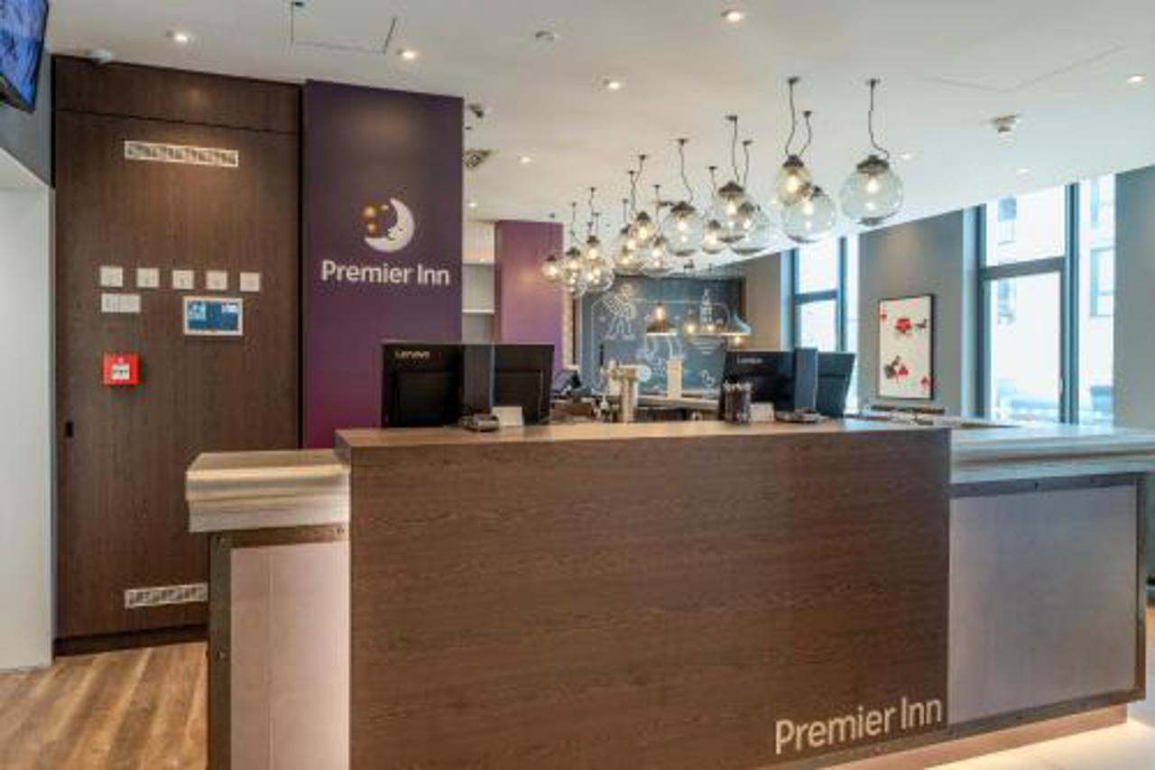 Lobby at Premier Inn Bremerhaven, BREMERHAVEN