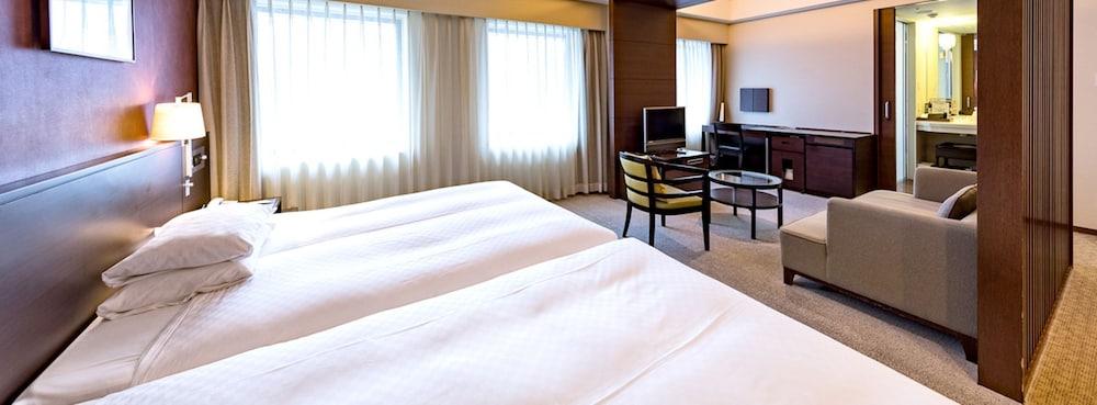 Centrair Hotel 32/64