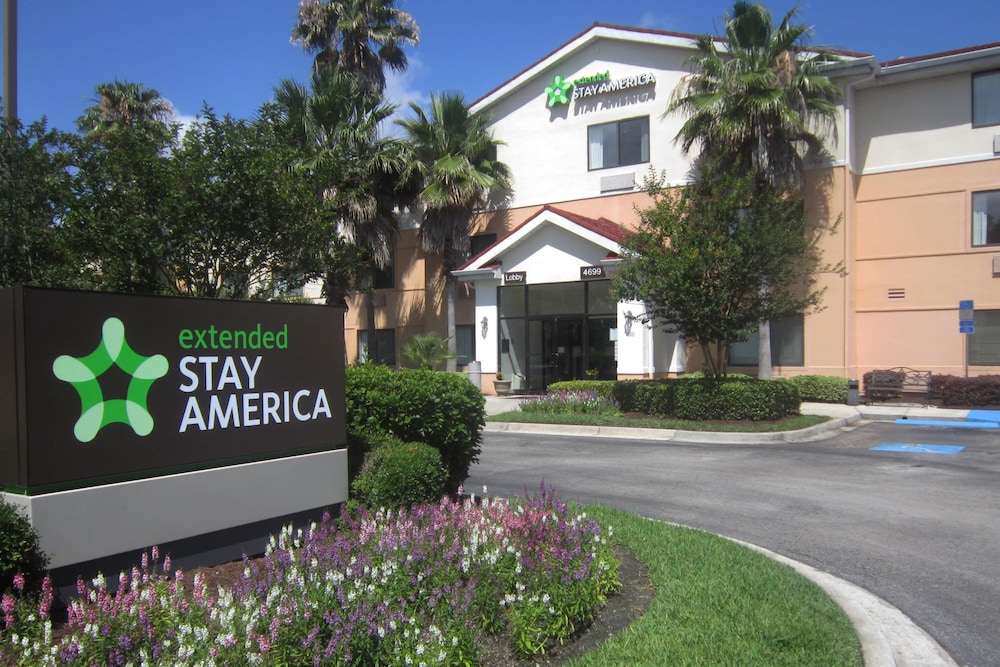 Candlewood Suites Jacksonville Southpoint by IHG image