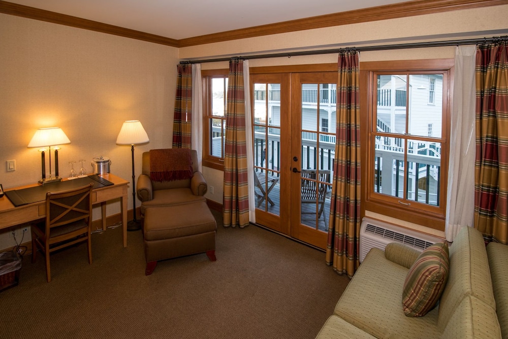 Roche Harbor Resort 50/77