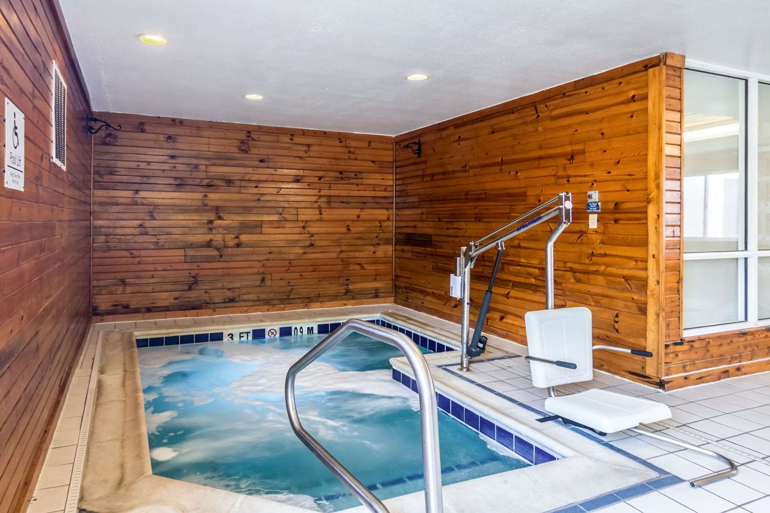 Comfort Inn & Suites - Hannibal 19/31
