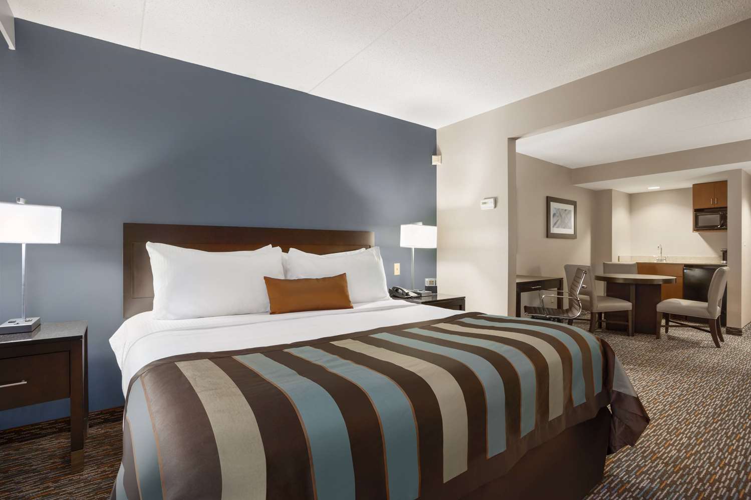 Wingate by Wyndham Sylvania/Toledo 6/56