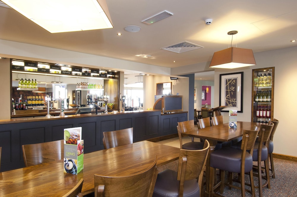 Premier Inn Heathrow Airport Terminal 5 42/58