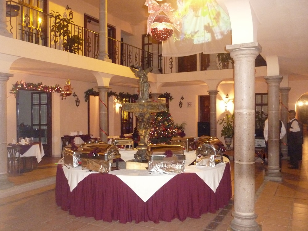 Hotel Hacienda de los Angeles 28/31