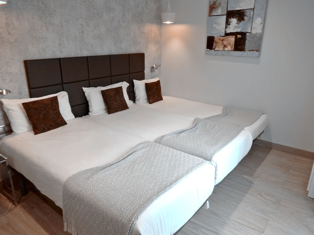 STANDARD, DOUBLE BED