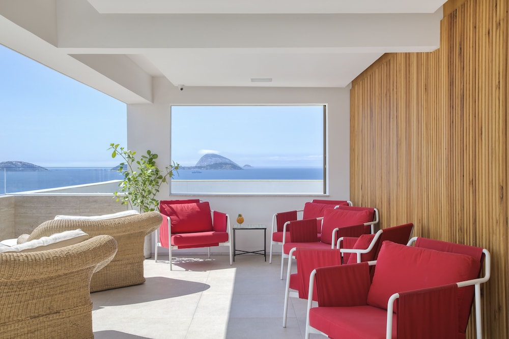Janeiro Hotel(ex Marina All Suites) 49/68