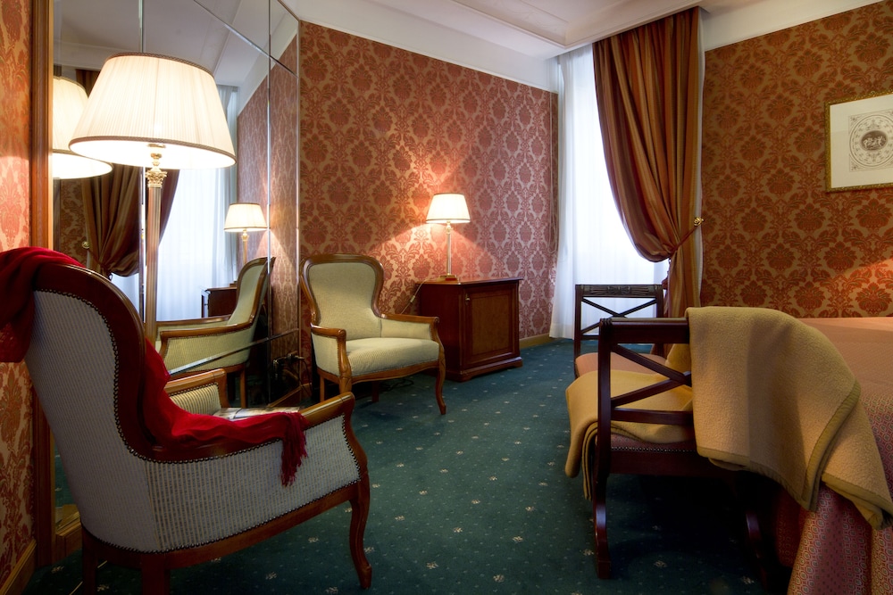 Marcella Royal Hotel - Roof Top Garden 32/60