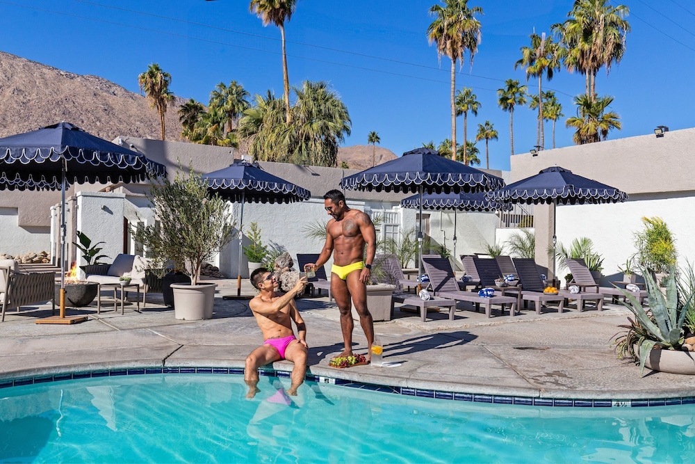 Casa Oliver Hotel & Resort - A Gay Mens Resort 20/50