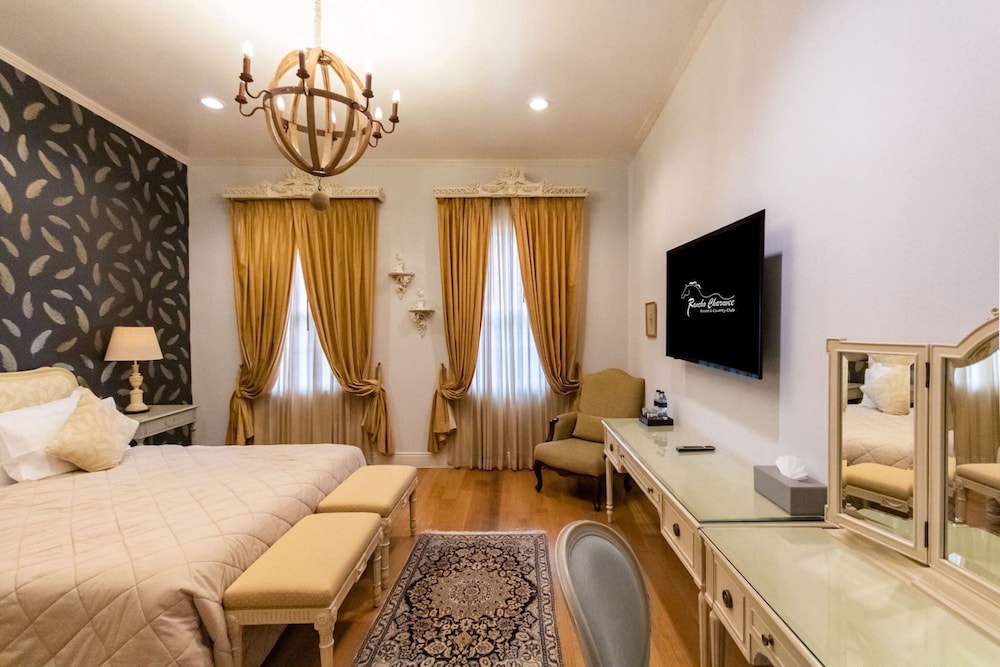 2 BEDROOMS, VILLA