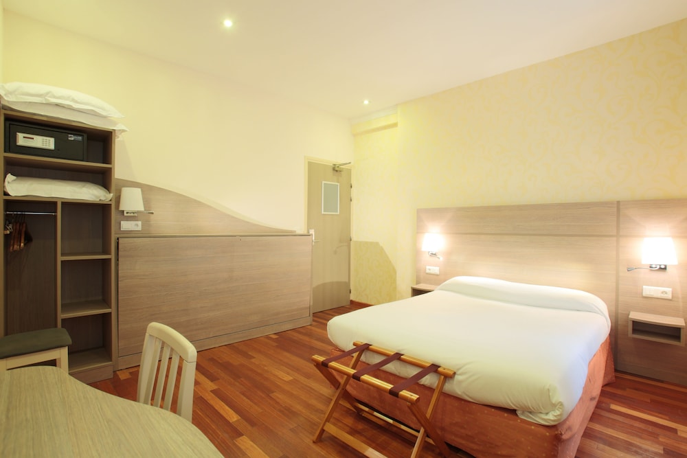 GRAND HOTEL DU LOIRET 17/46