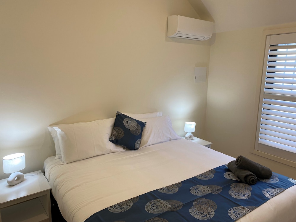 SOUTHERN OCEAN MOTOR INN 17/67