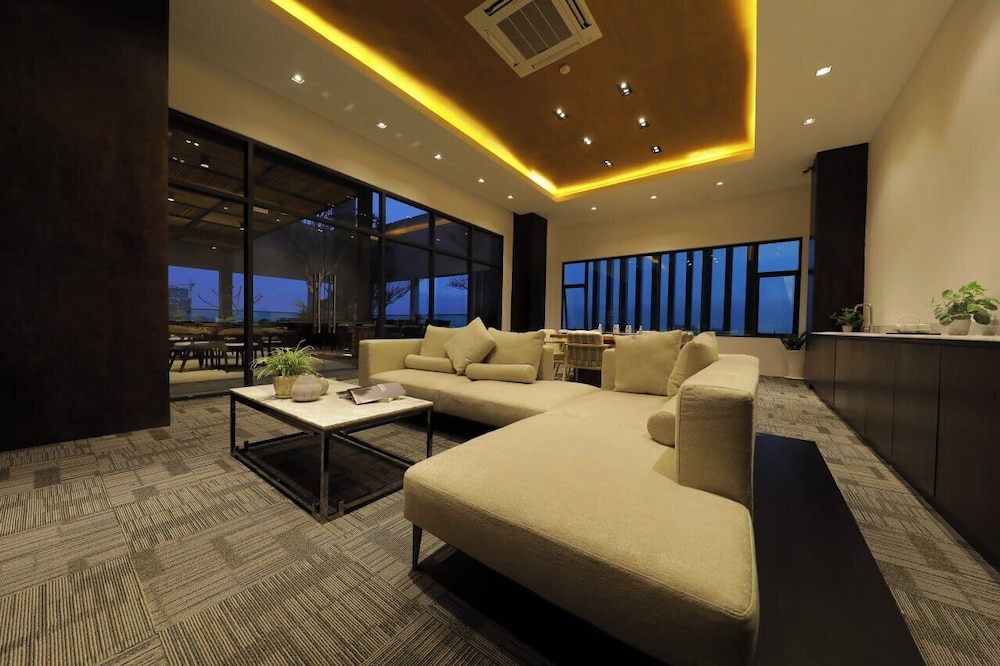 The View Serviced Residence 49/66