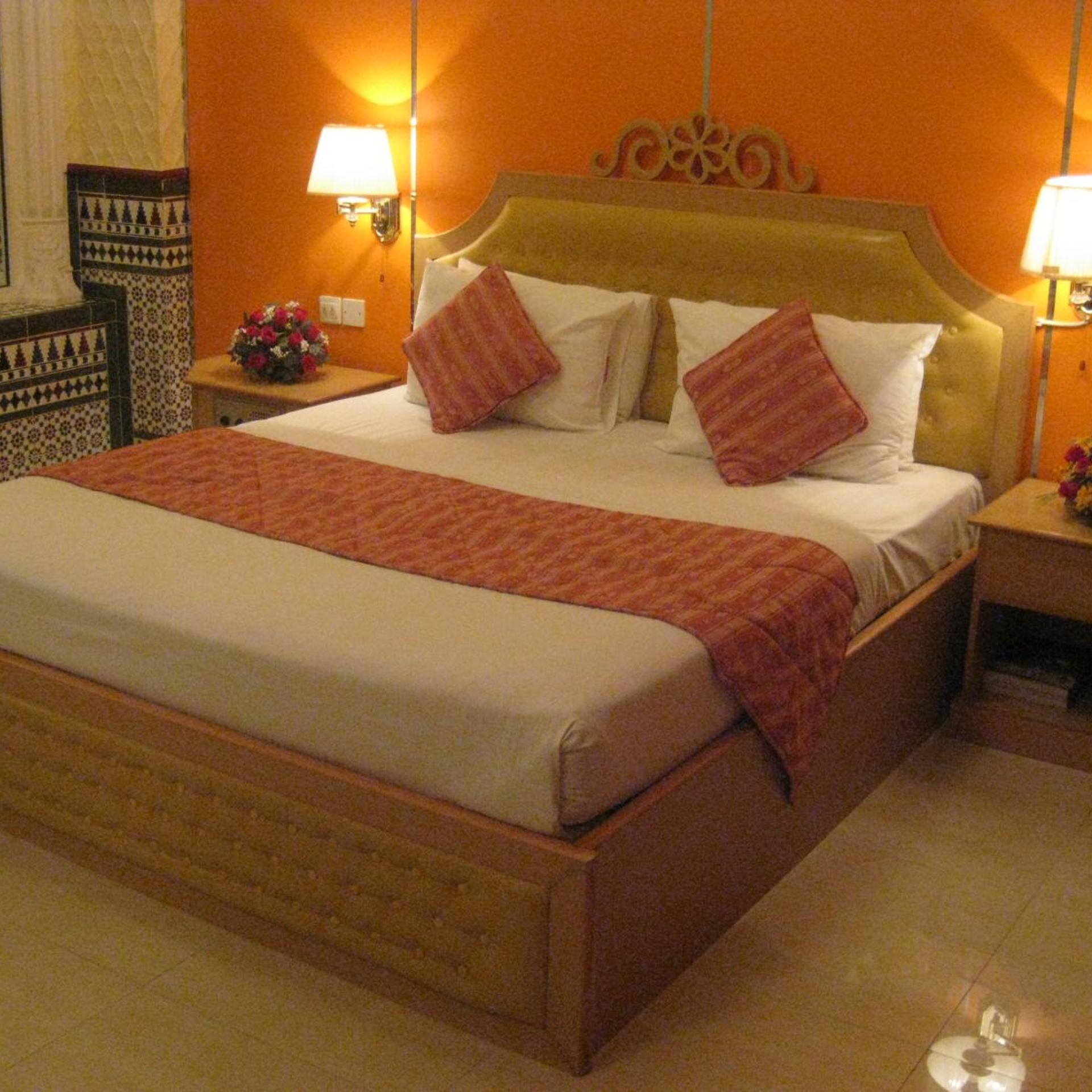Bowshar International Hotel 24/40