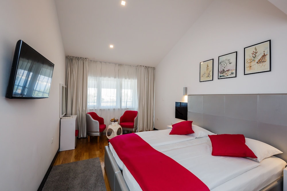 Hotel Sveti Kriz 16/65